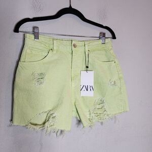NWT Zara Lime Green Denim Distressed Cutoff Shorts women's size 6